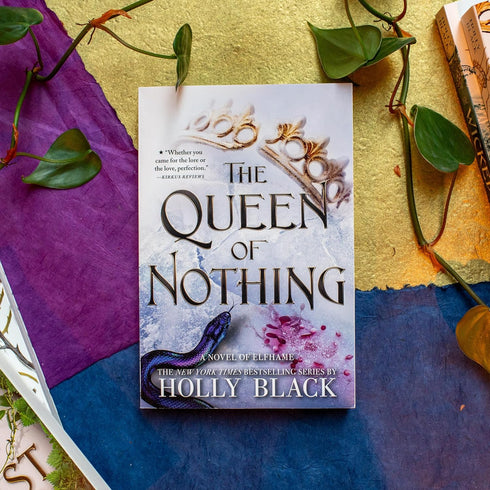 THE QUEEN OF NOTHING - BLACK. HOLLY