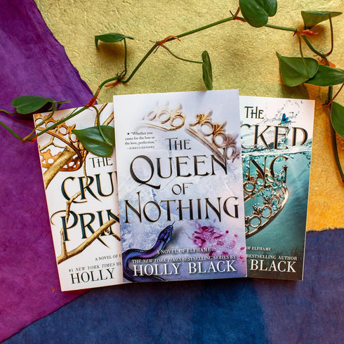 THE QUEEN OF NOTHING - BLACK. HOLLY