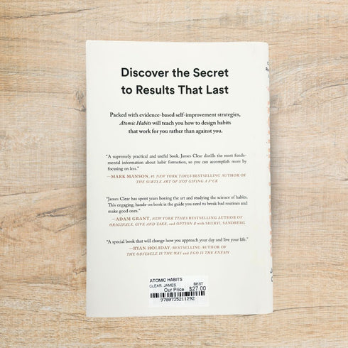 ATOMIC HABITS - CLEAR. JAMES