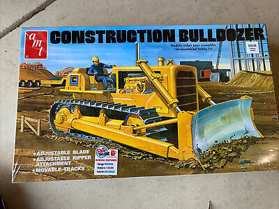 CONSTRUCTION BULLDOZER