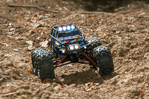 TRAXXAS 72054-5 SUMMIT: 4WD EXTREME TERRAIN MONSTER TRUCK - (1/16) 72054-5-RNR
