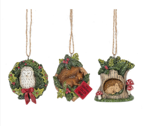WOODLAND CRITTER RESIN ORNAMENT - (1 ITEM – RANDOM COLOR)