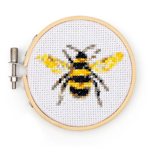 CROSS STITCH KIT BEE