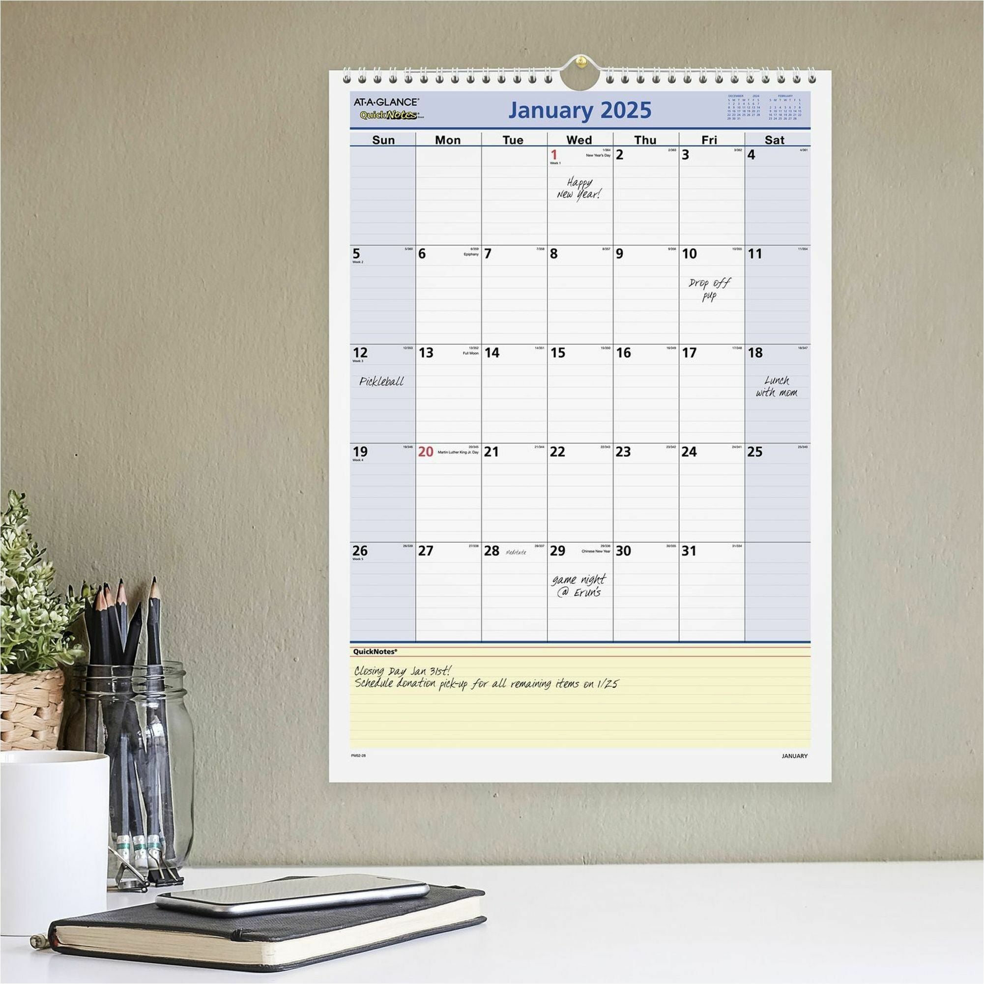 Calendar,Wall,Monthly,Mini 40 385-901_723025a6-fc28-4a9e-9ee6-b669a5e914a4