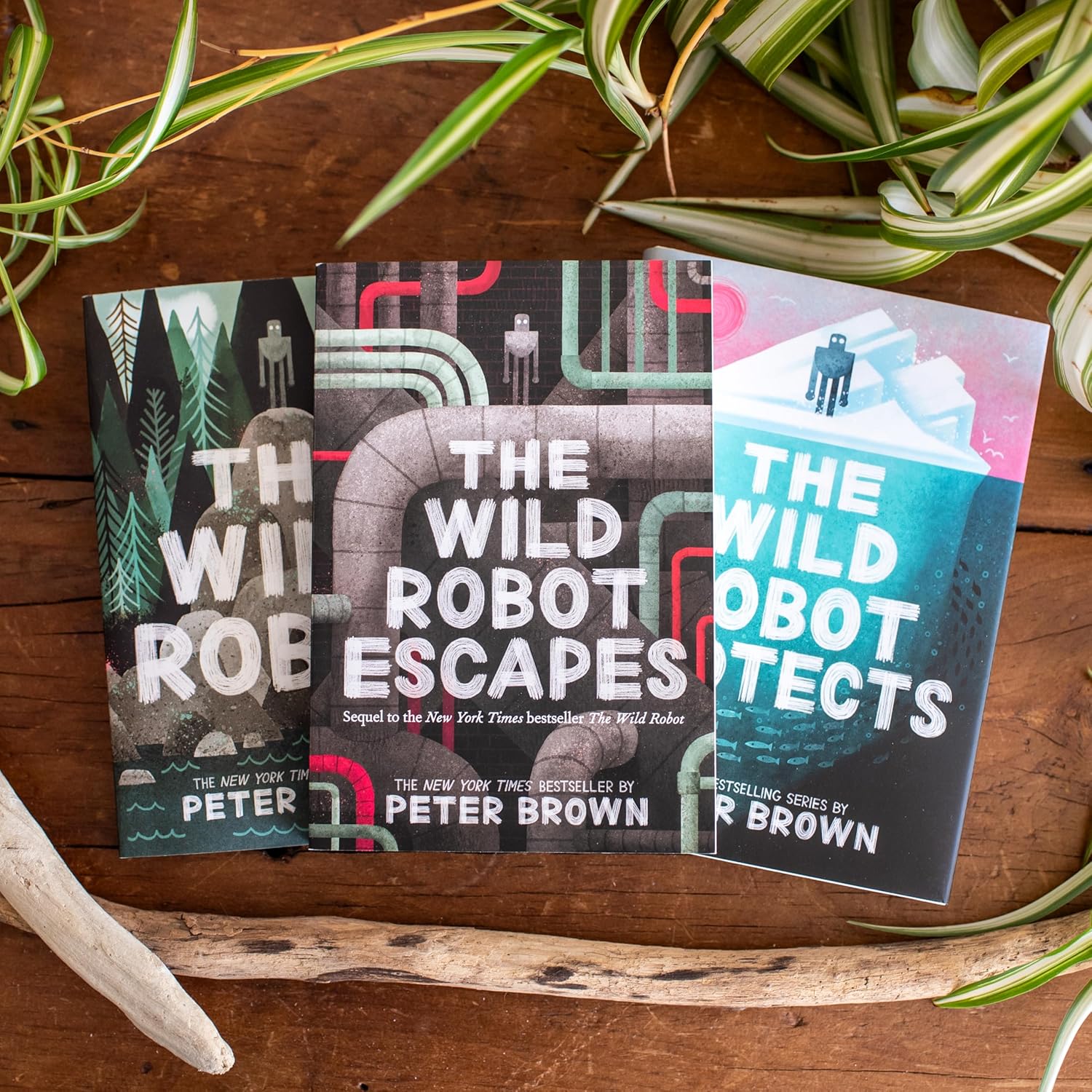 The Wild Robot Escapes by Brown. Peter 9780316479264_1