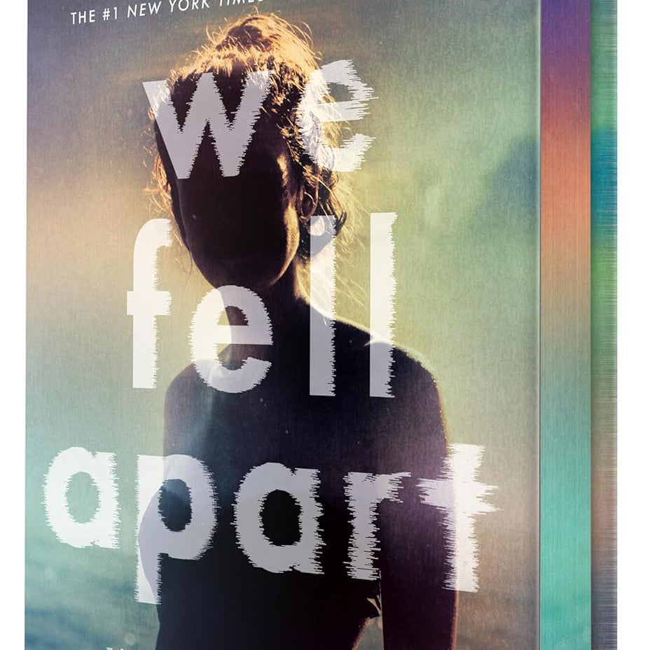 We Fell Apart: A We Were Liars Novel by Lockart. E. 9780593899168