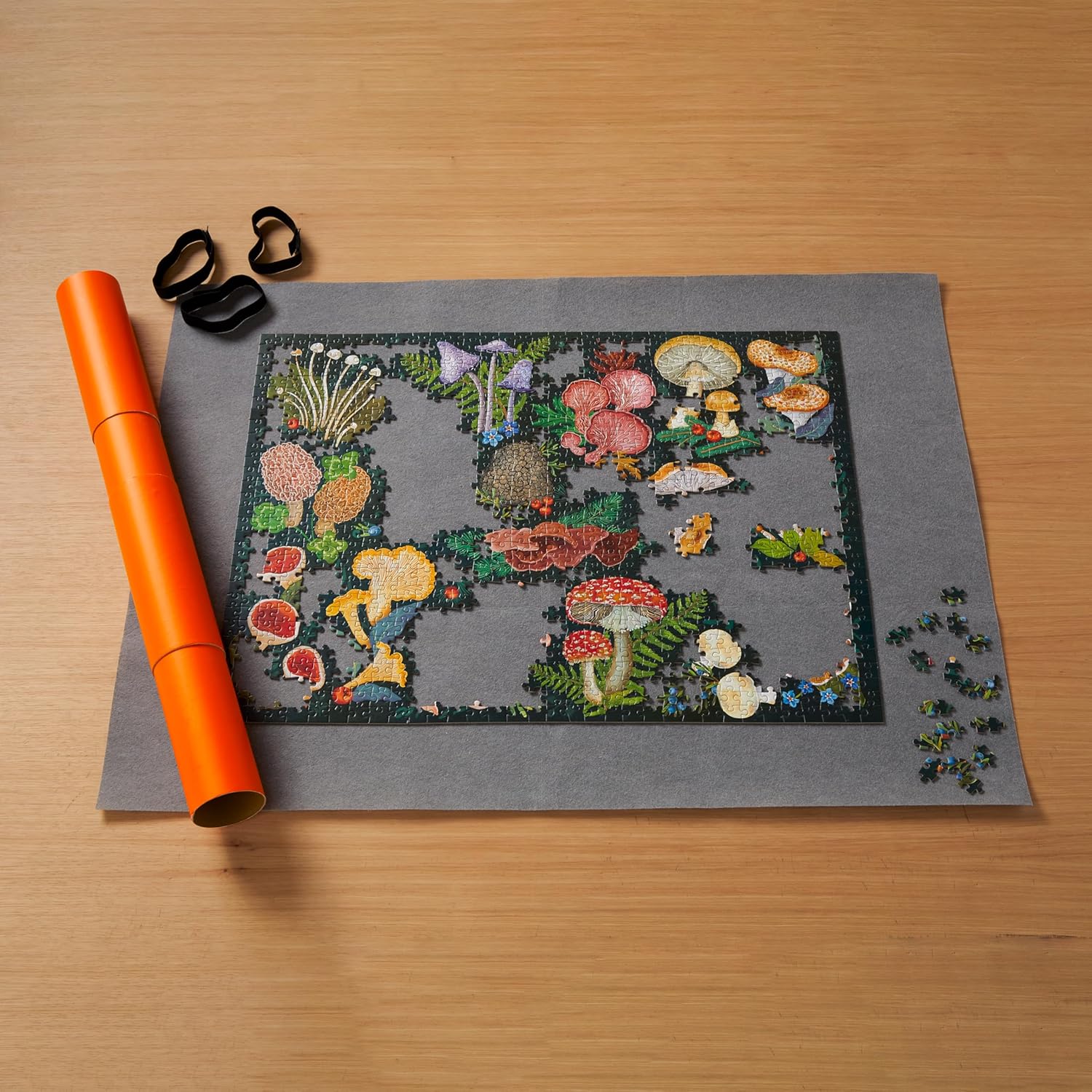 Roll Up Puzzle Mat (Up To 1500 Pieces) - Galison 9780735382190_3