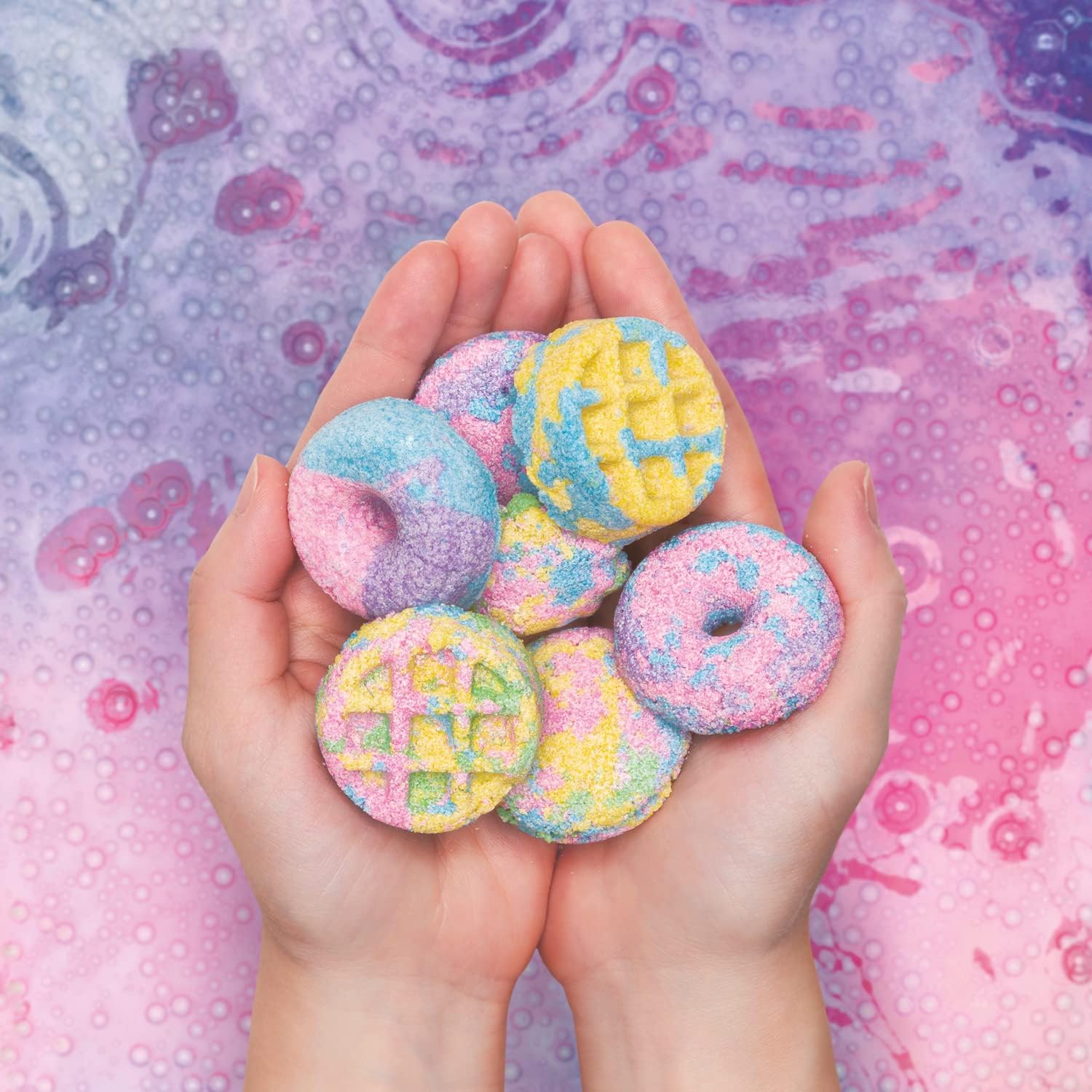 Bath Bomb Scented Bakery by Klutz 9781338829563_4