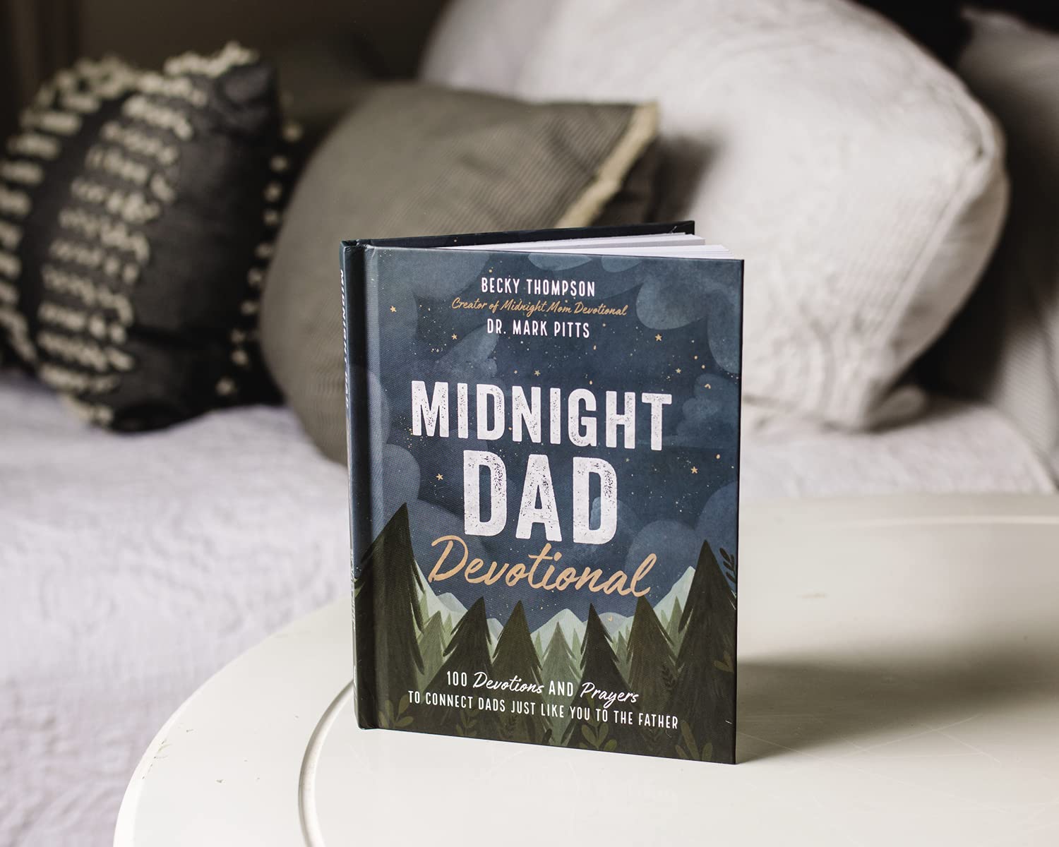Midnight Dad Devotional: 100 Devotions And Prayers To Connect Dads Just Like You 9781400228331_5