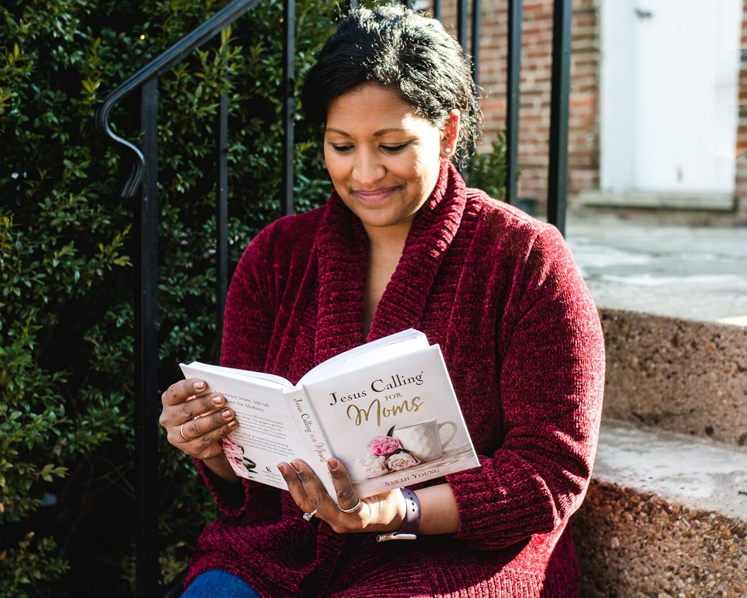 Jesus Calling For Moms, Padded Hardcover, With Full Scriptures: Devotions For St 9781400229369_3