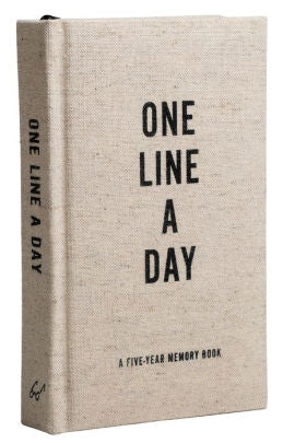 Canvas One Line A Day: A Five-Year Memory Book (Yearly Memory Journal And Diary, 9781452174792_e3e89a0e-7ae5-4c0d-96a9-c62d68774255