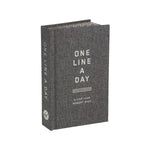Charcoal Canvas One Line A Day: A Five-Year Memory Book by Chronicle Books 20 9781797237367