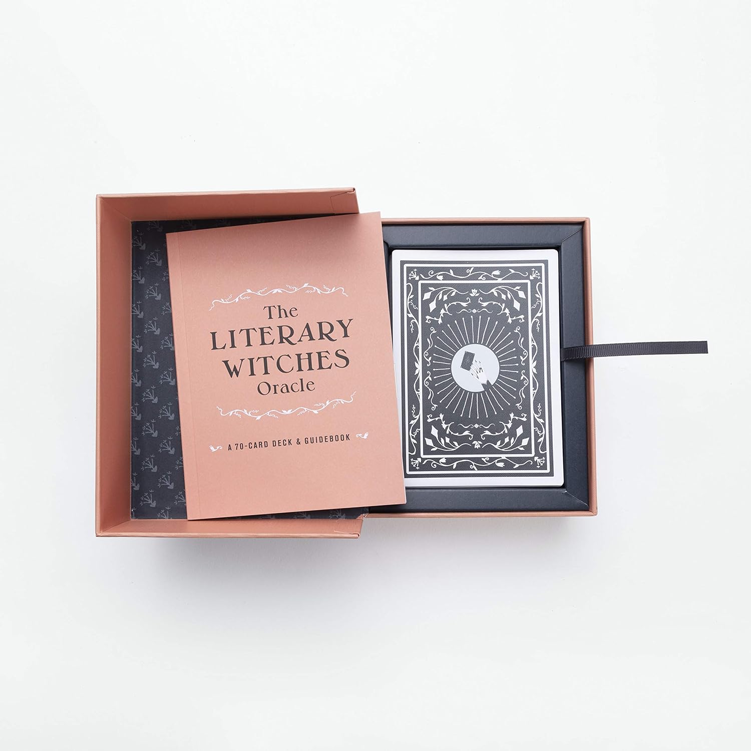 The Literary Witches Oracle by Kitaiskaia. Taisia; Horan. Katy 9781984824714_3