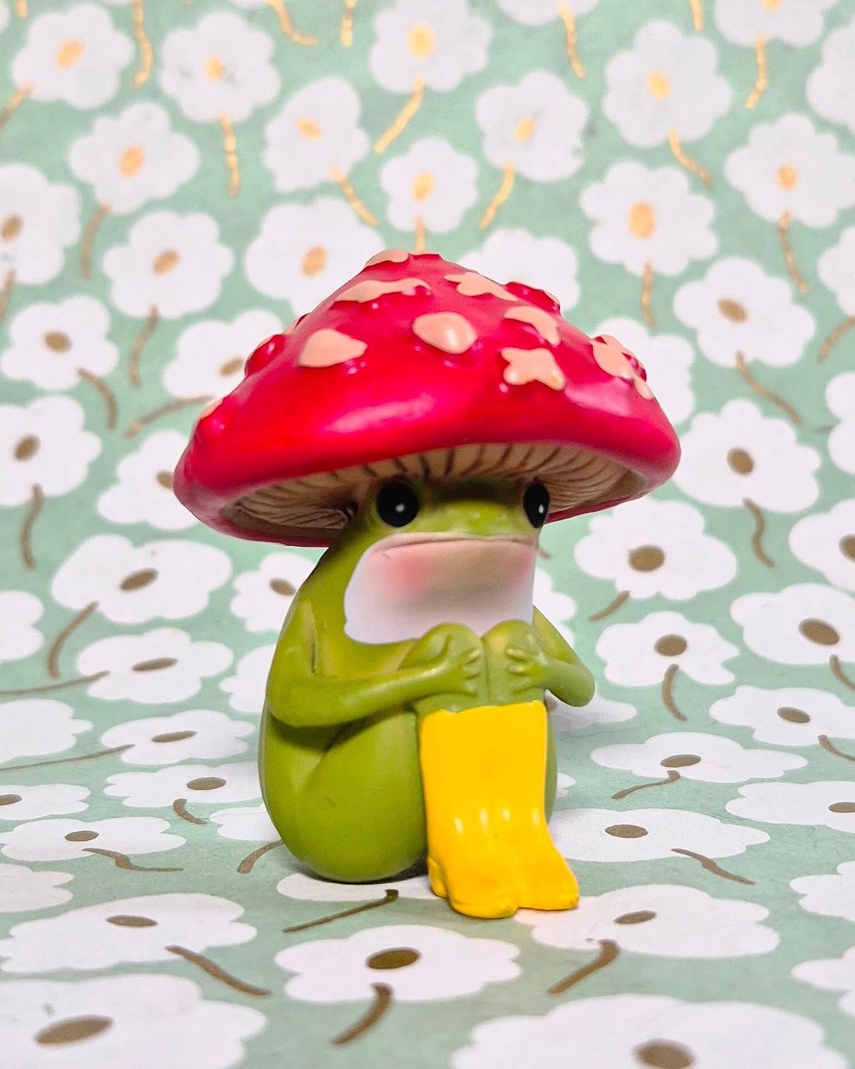 The Little Frog Mini Figurine by Eequay. Maybell 20 9798894142593_1