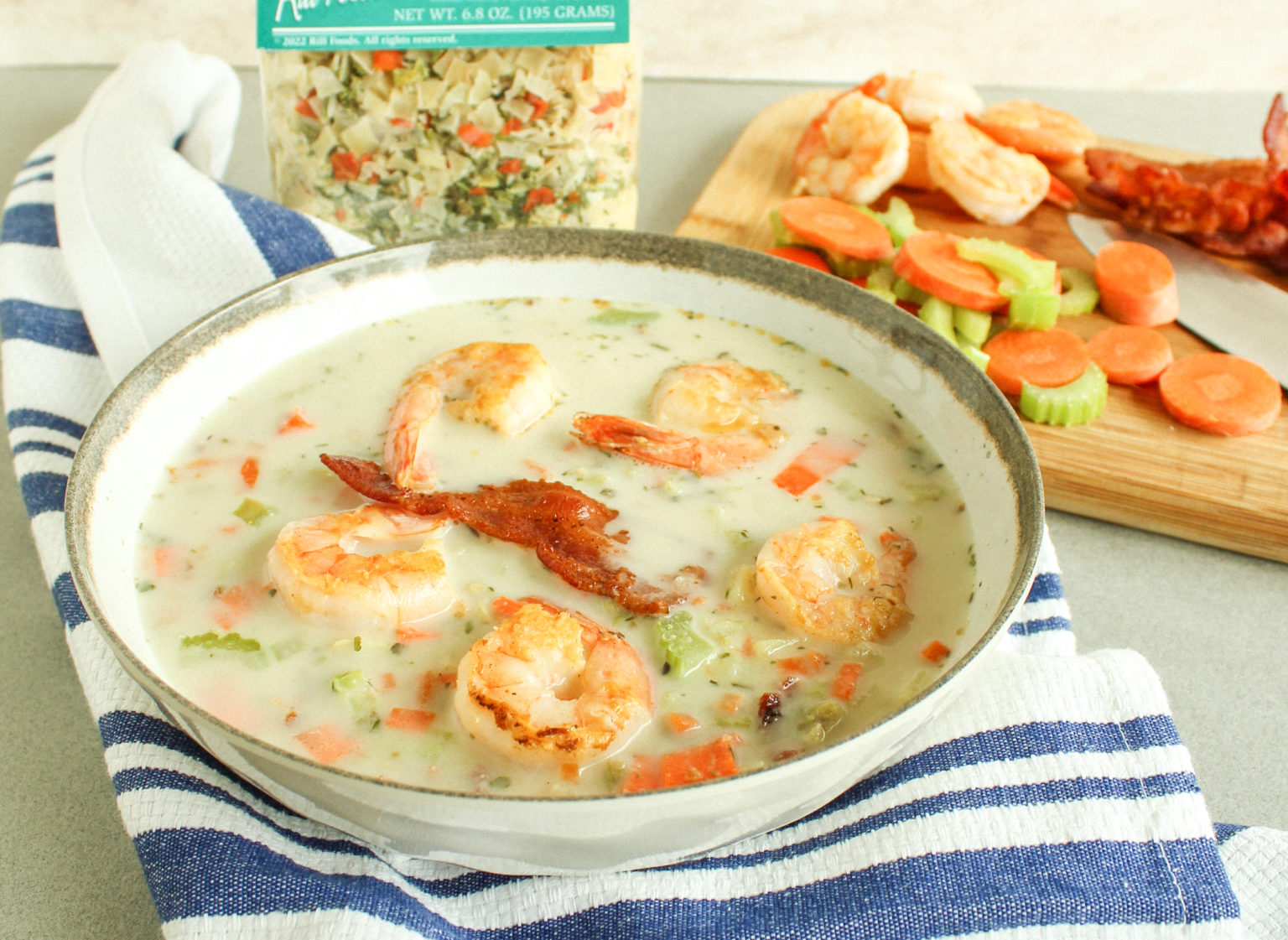 Puget Sound Seafood Chowder - Large AD-17314_d7fe0031-05c2-4afd-9d22-4821a04c0379
