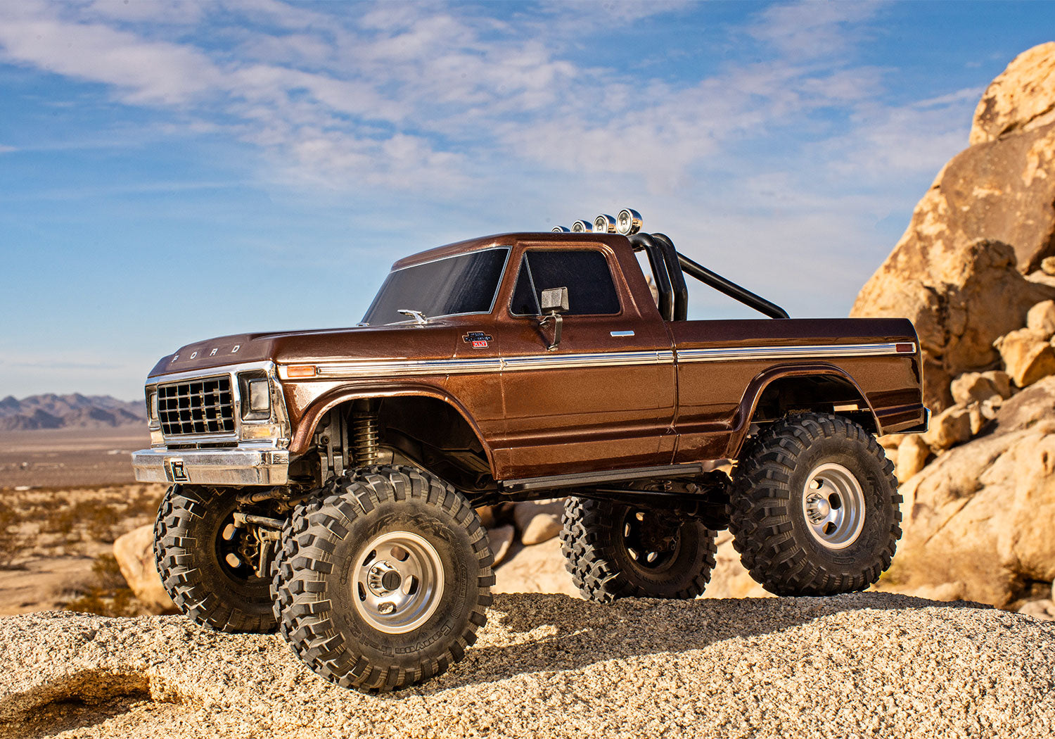 TRX-4 1979 Ford F-150 Ranger XLT High Trail Edition (1/10) - Brown 92046-4-Brwn CW-12395_2