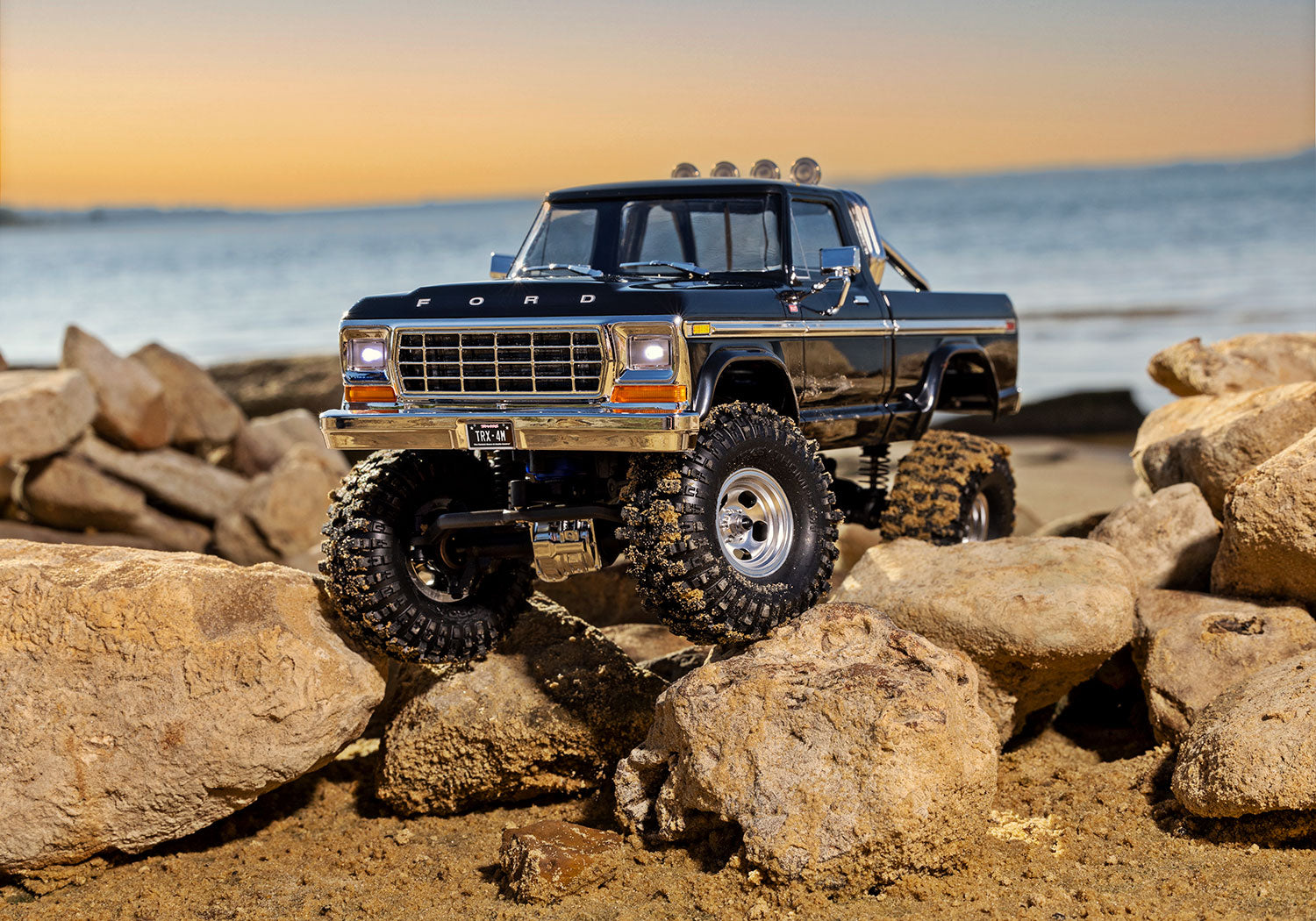Traxxas TRX-4M F-150 High Trail Edition RC Vehicle (1/18) - Black (97044-1-Blk) CW-13000_5