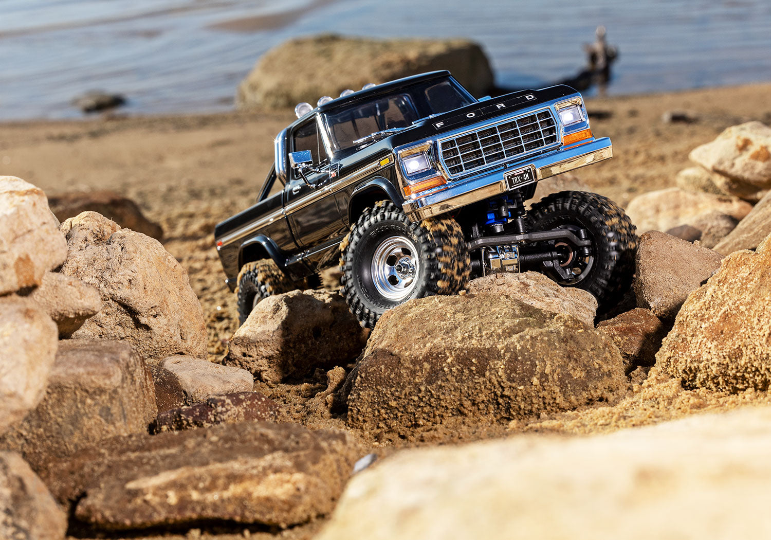 Traxxas TRX-4M F-150 High Trail Edition RC Vehicle (1/18) - Black (97044-1-Blk) CW-13000_9