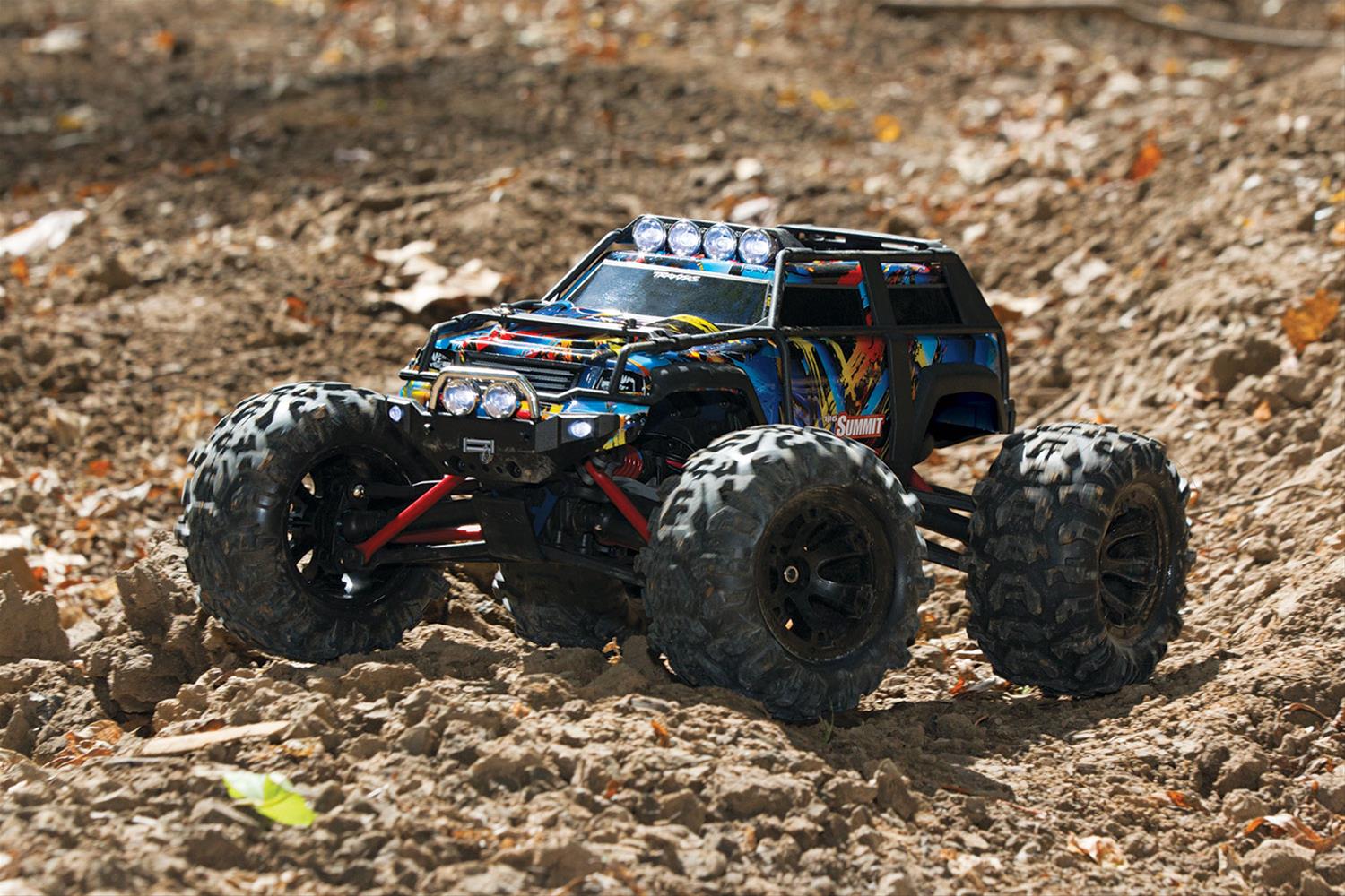 Traxxas Summit 4WD Extreme Terrain Monster Truck RC Vehicle (1/16) - 72054-5-RNR CW-13021_1_460e1c7e-c475-4aca-b44a-f422d11555c5