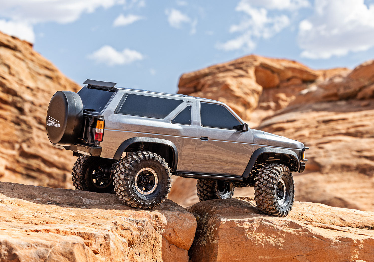Traxxas TRX-4 Nissan Pathfinder RC Vehicle (1/10) - Silver (110056-4-SLVR) CW-15006_17_cea4f798-9759-44e6-b6ce-a20a5bf89db3