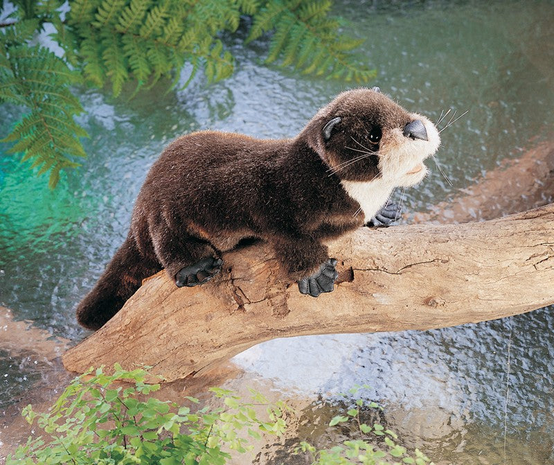 River Otter Puppet MW-20210_d4066497-90a8-40a5-a154-009f7d407bfe