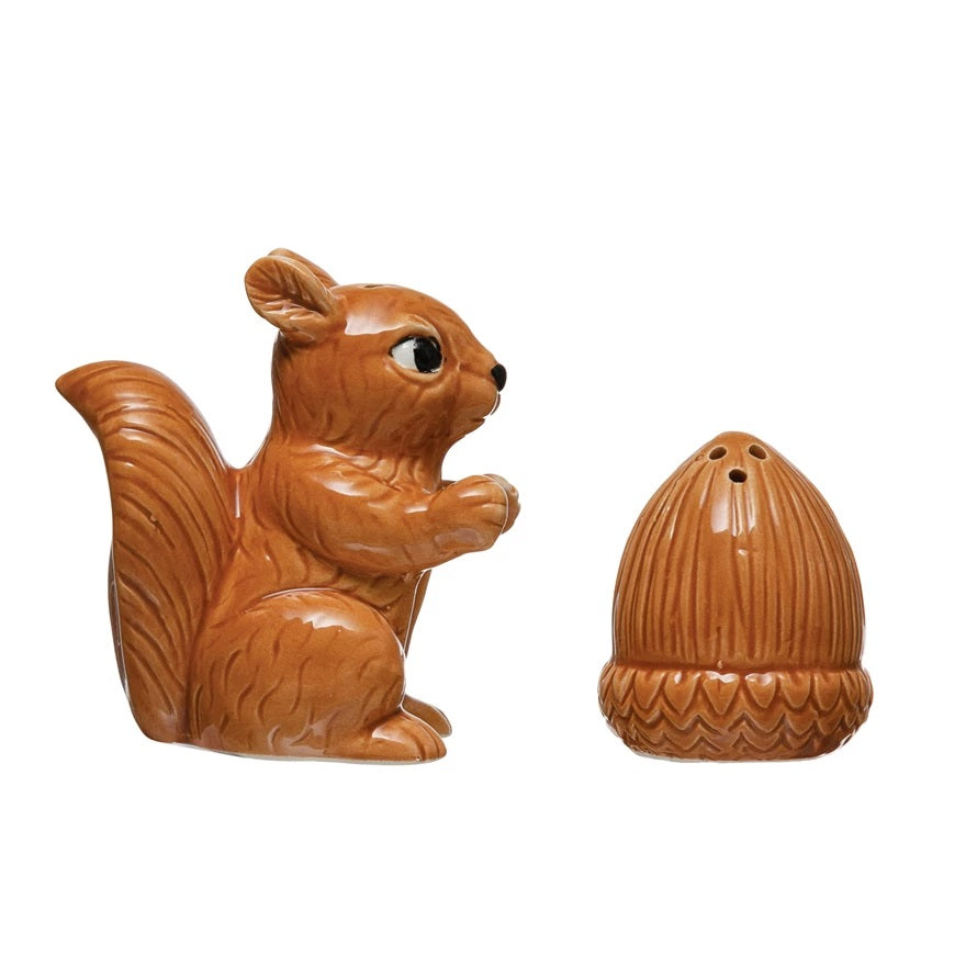 Squirrel And Acorn Salt Pepper MW-21229