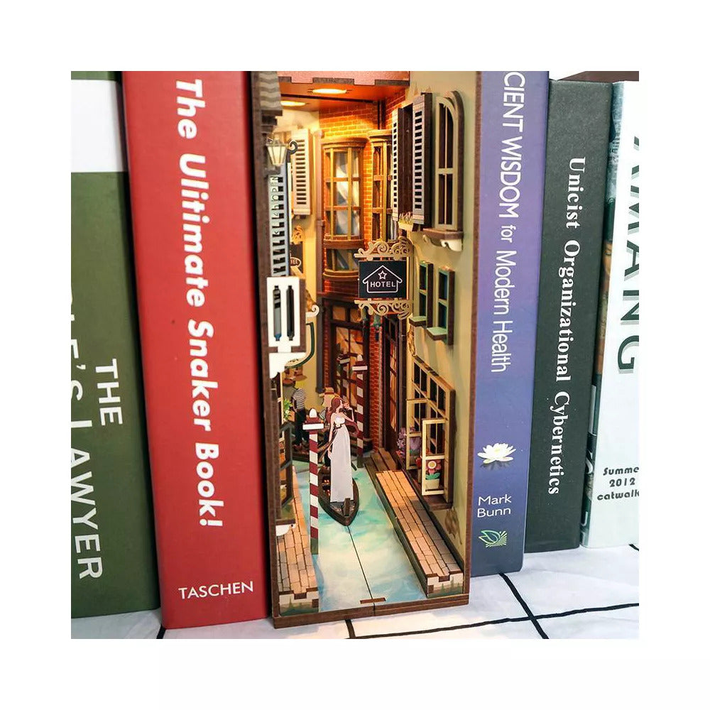 Diy Bookend Puzzle Romantic Venice Book Nook MW-21351_5