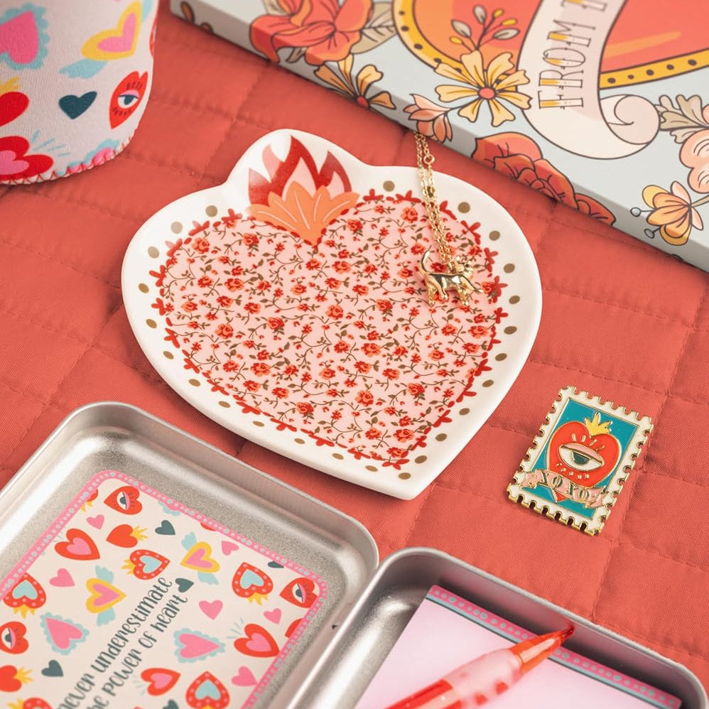 Trinket Tray Heart Flowers MW-21778_93af98ba-e1df-400c-86e4-513b600d2f09