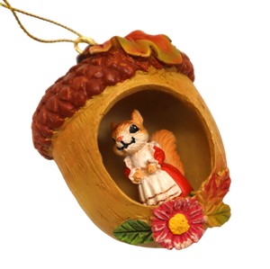 Acorn With Critter Ornament MW-21897