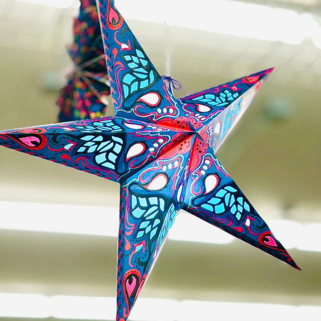 Paper Star Lantern Transition MW-21972_01fea44f-de2e-42a1-a139-9796867ab30a
